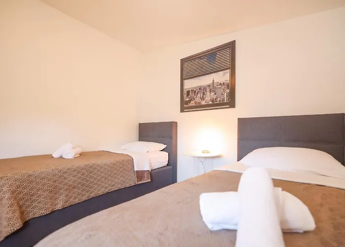 Sunny Terrace With Two Bedroom And Parking Apartment *