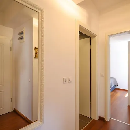 Apartment Sunny Terrace With Two Bedroom And Parking *