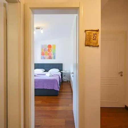 Apartment Sunny Terrace With Two Bedroom And Parking