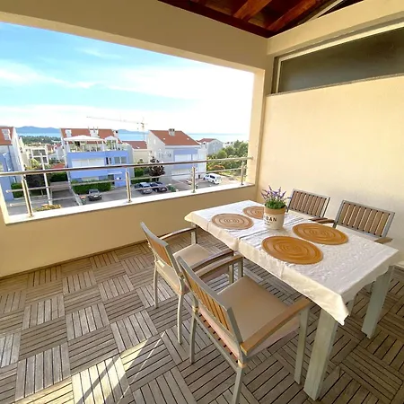Sunny Terrace With Two Bedroom And Parking * زادار