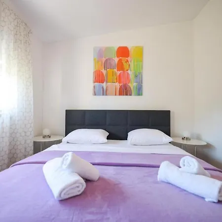 Sunny Terrace With Two Bedroom And Parking Zadar