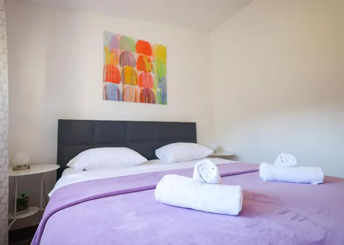 Sunny Terrace With Two Bedroom And Parking * 자다르